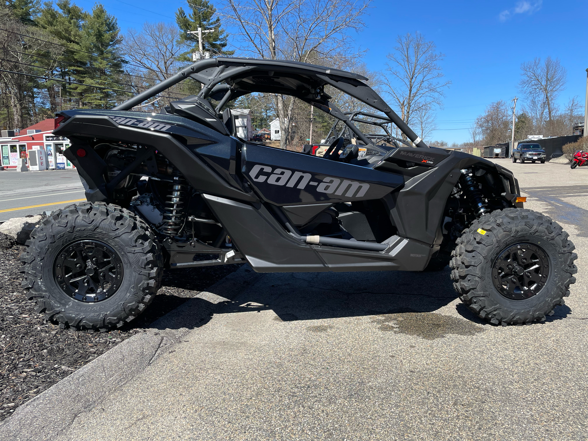 2024 Can-Am Maverick X3 X DS Turbo RR in North Chelmsford, Massachusetts - Photo 5