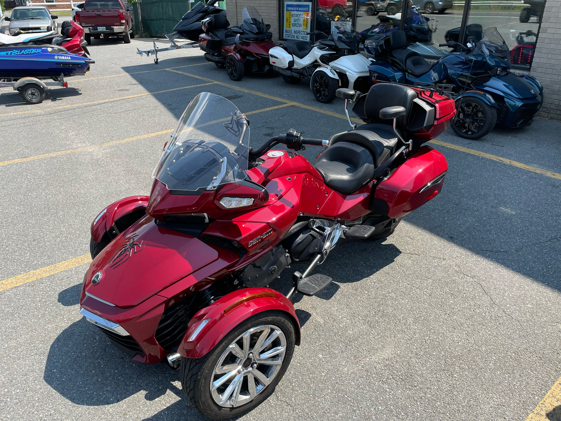 2018 Can-Am Spyder F3 Limited in North Chelmsford, Massachusetts - Photo 2