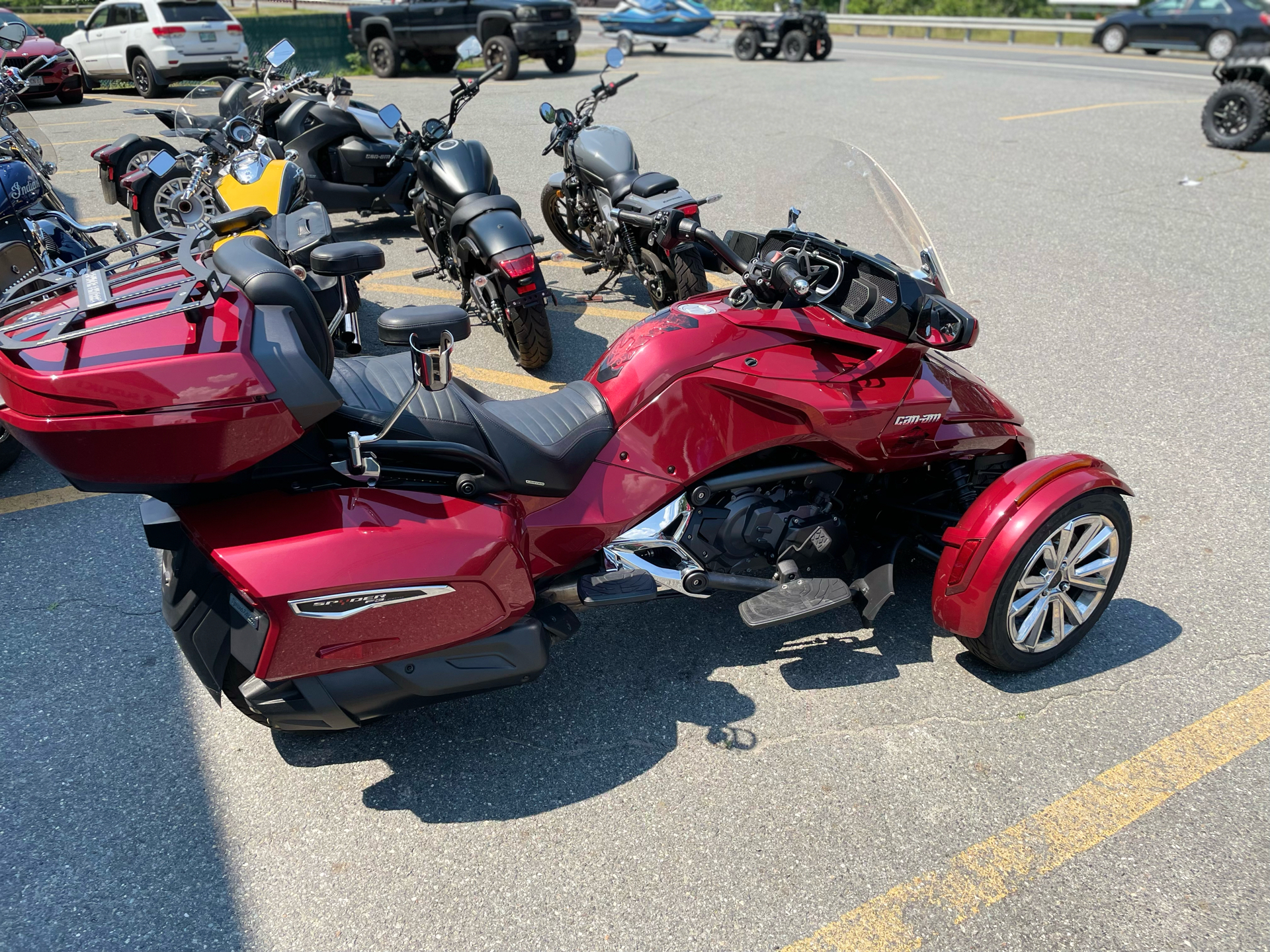 2018 Can-Am Spyder F3 Limited in North Chelmsford, Massachusetts - Photo 11