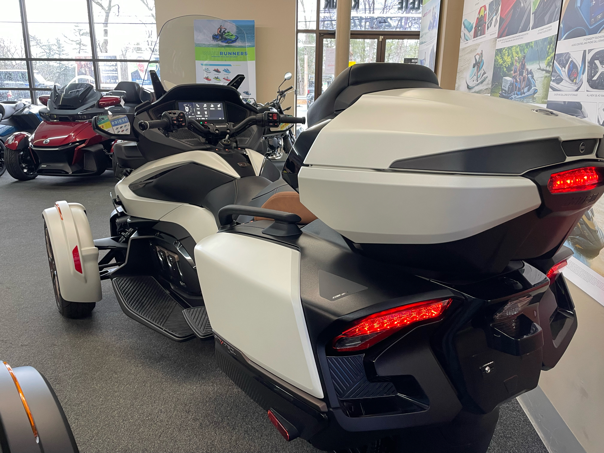 2024 Can-Am Spyder RT Sea-to-Sky in North Chelmsford, Massachusetts - Photo 2