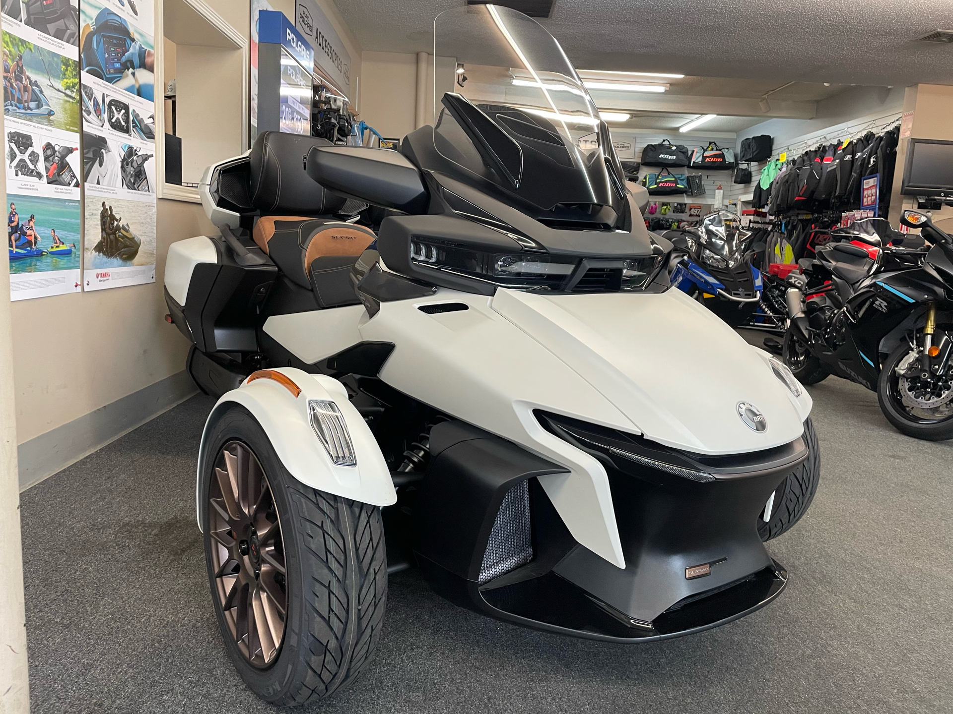 2024 Can-Am Spyder RT Sea-to-Sky in North Chelmsford, Massachusetts - Photo 6