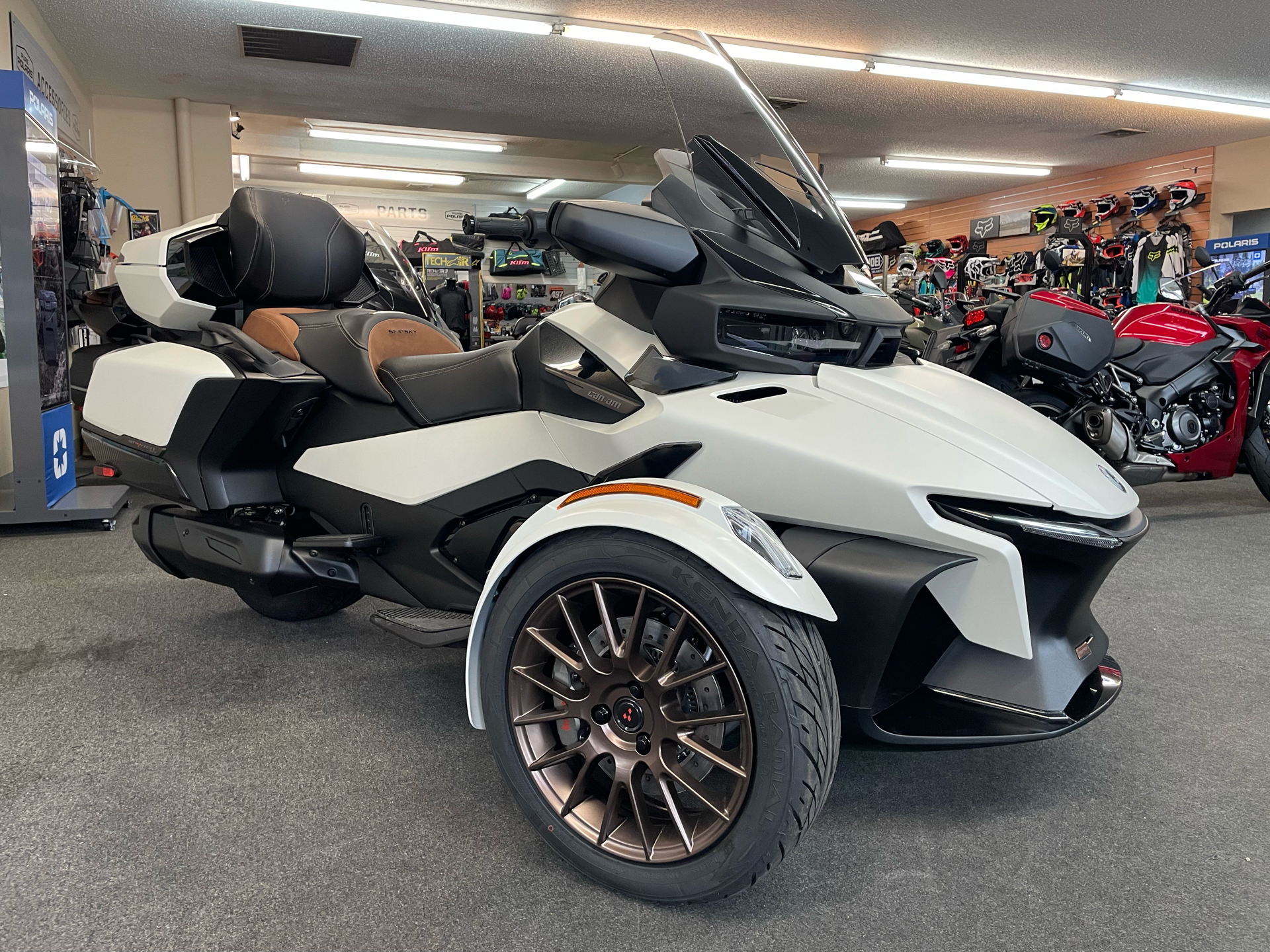 2024 Can-Am Spyder RT Sea-to-Sky in North Chelmsford, Massachusetts - Photo 12