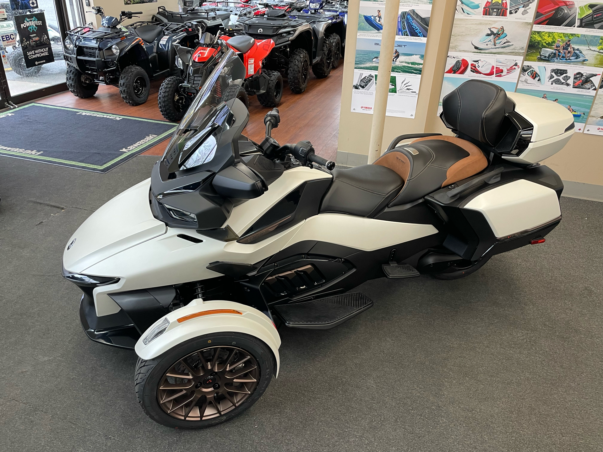 2024 Can-Am Spyder RT Sea-to-Sky in North Chelmsford, Massachusetts - Photo 14