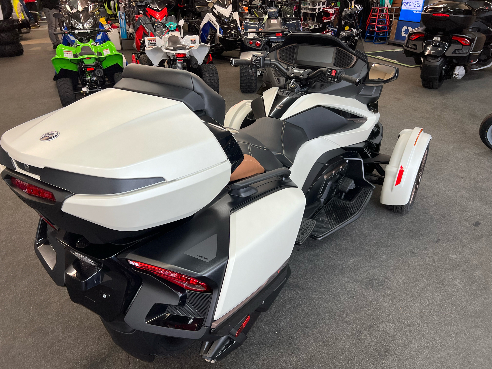 2024 Can-Am Spyder RT Sea-to-Sky in North Chelmsford, Massachusetts - Photo 6