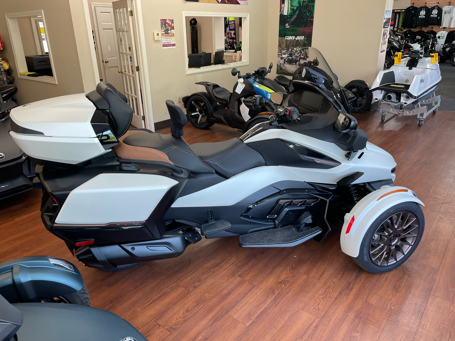 2024 Can-Am Spyder RT Sea-to-Sky in North Chelmsford, Massachusetts - Photo 11