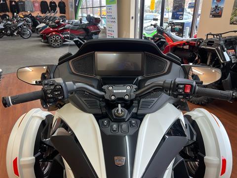2024 Can-Am Spyder RT Sea-to-Sky in North Chelmsford, Massachusetts - Photo 14