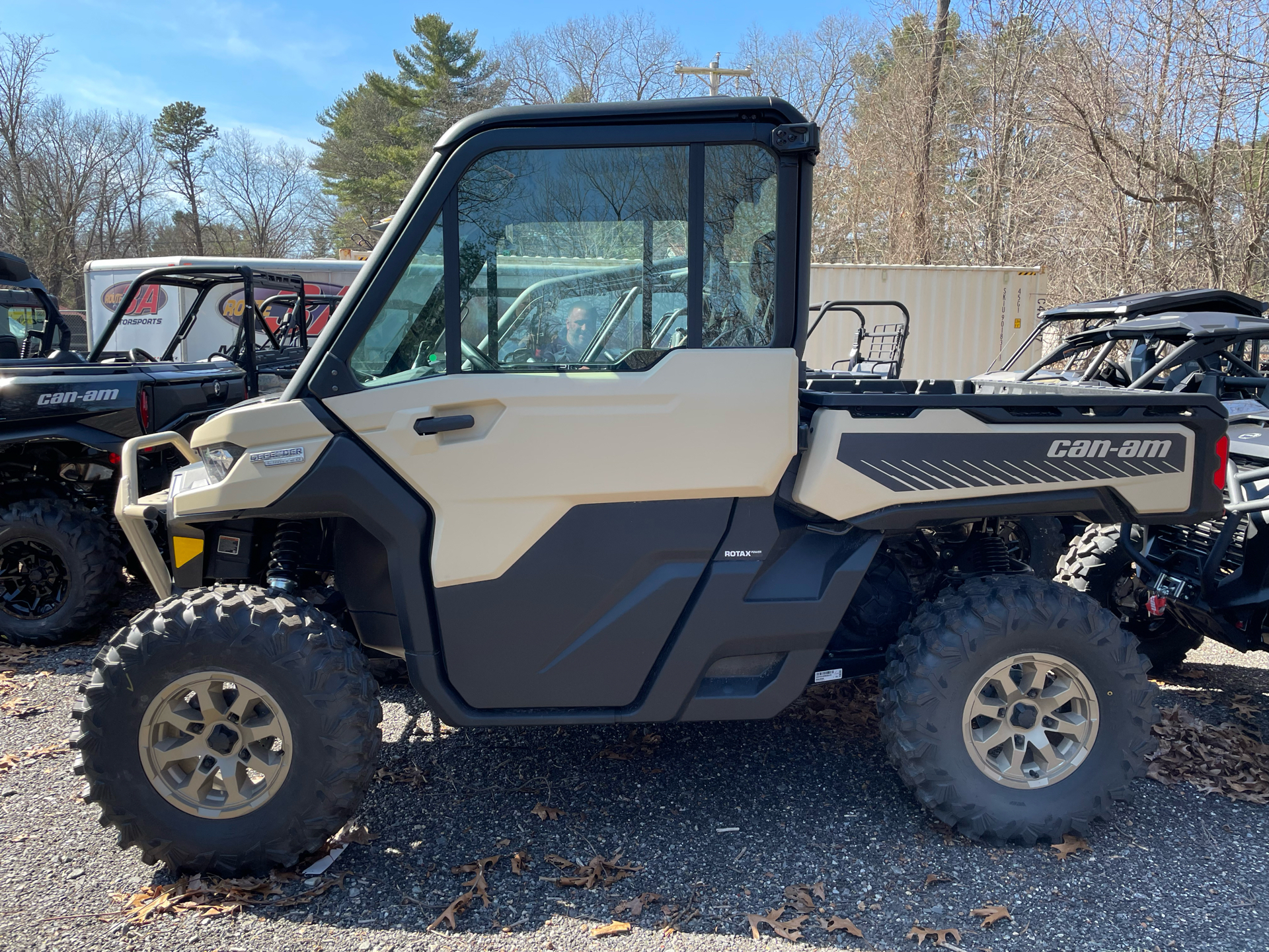 2024 Can-Am Defender Limited HD10 in North Chelmsford, Massachusetts - Photo 11