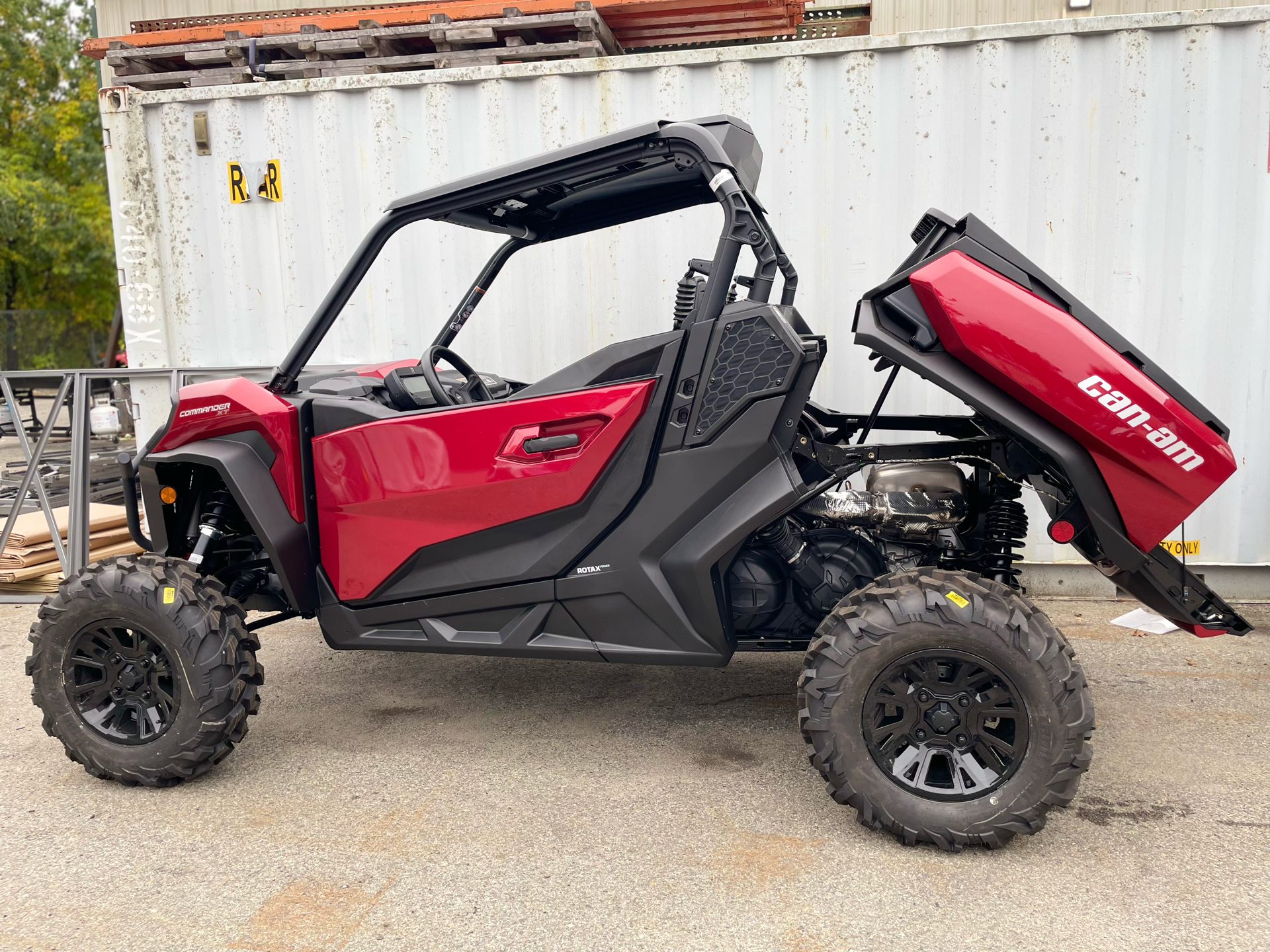 2025 Can-Am Commander XT 1000R in North Chelmsford, Massachusetts - Photo 7