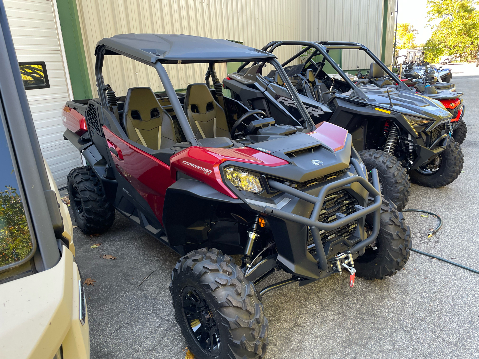 2025 Can-Am Commander XT 1000R in North Chelmsford, Massachusetts - Photo 2