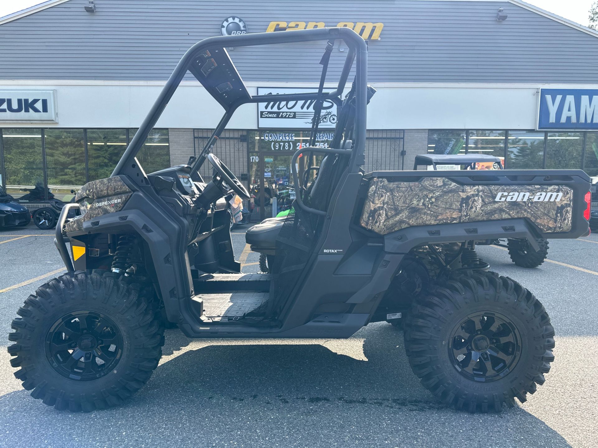 2023 Can-Am Defender X MR HD10 in North Chelmsford, Massachusetts - Photo 11