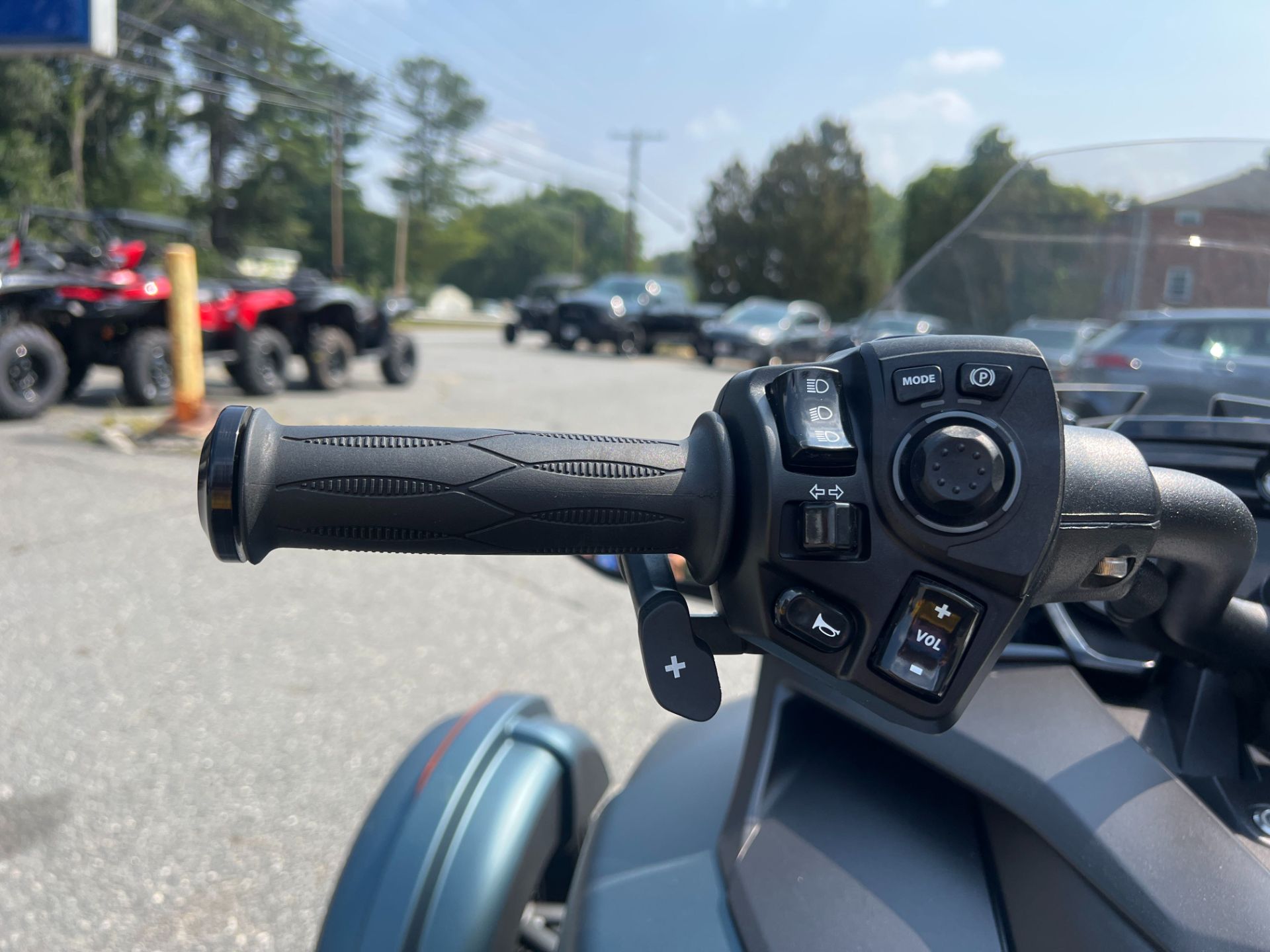 2023 Can-Am Spyder F3 Limited Special Series in North Chelmsford, Massachusetts - Photo 5