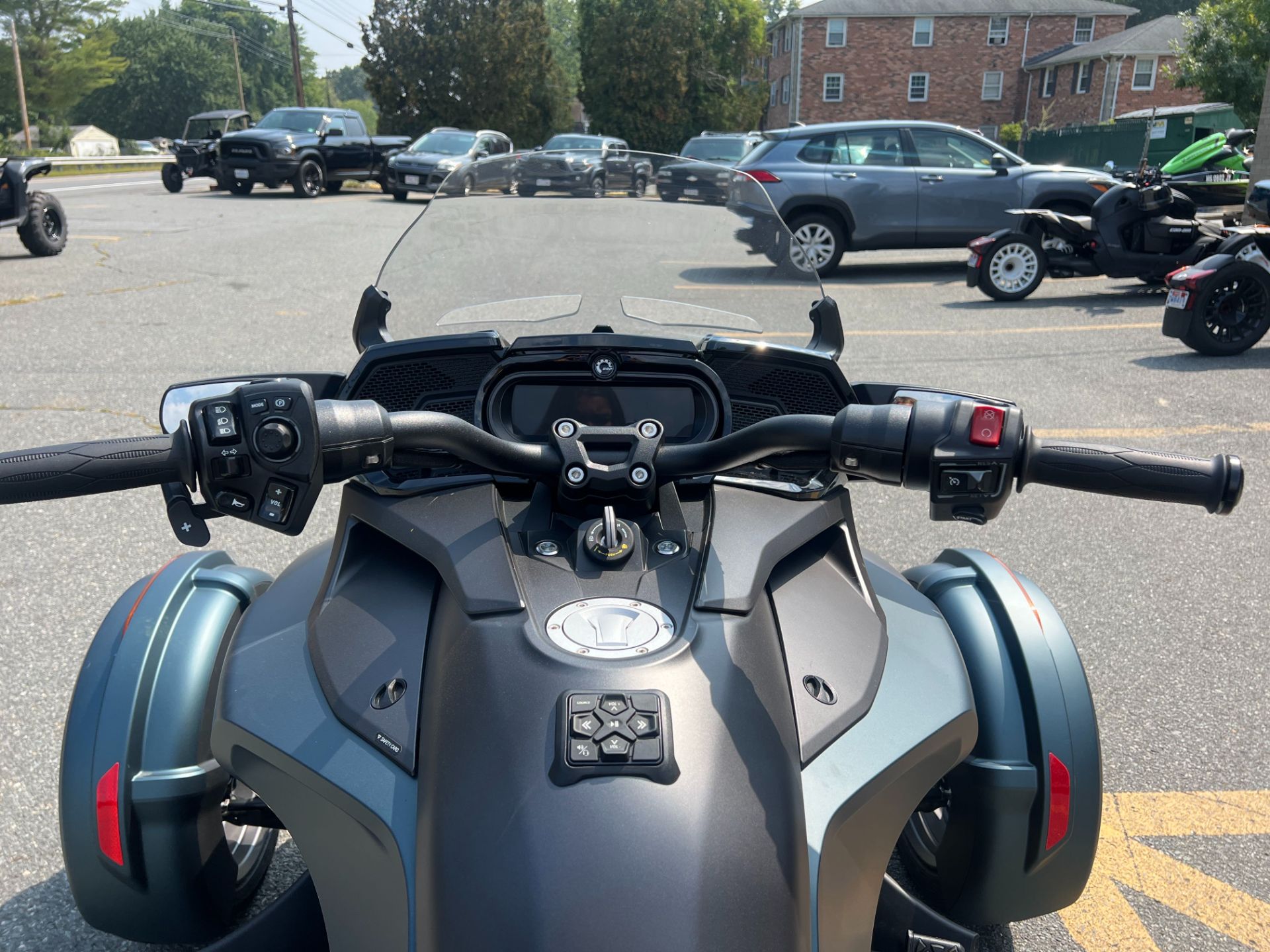 2023 Can-Am Spyder F3 Limited Special Series in North Chelmsford, Massachusetts - Photo 7