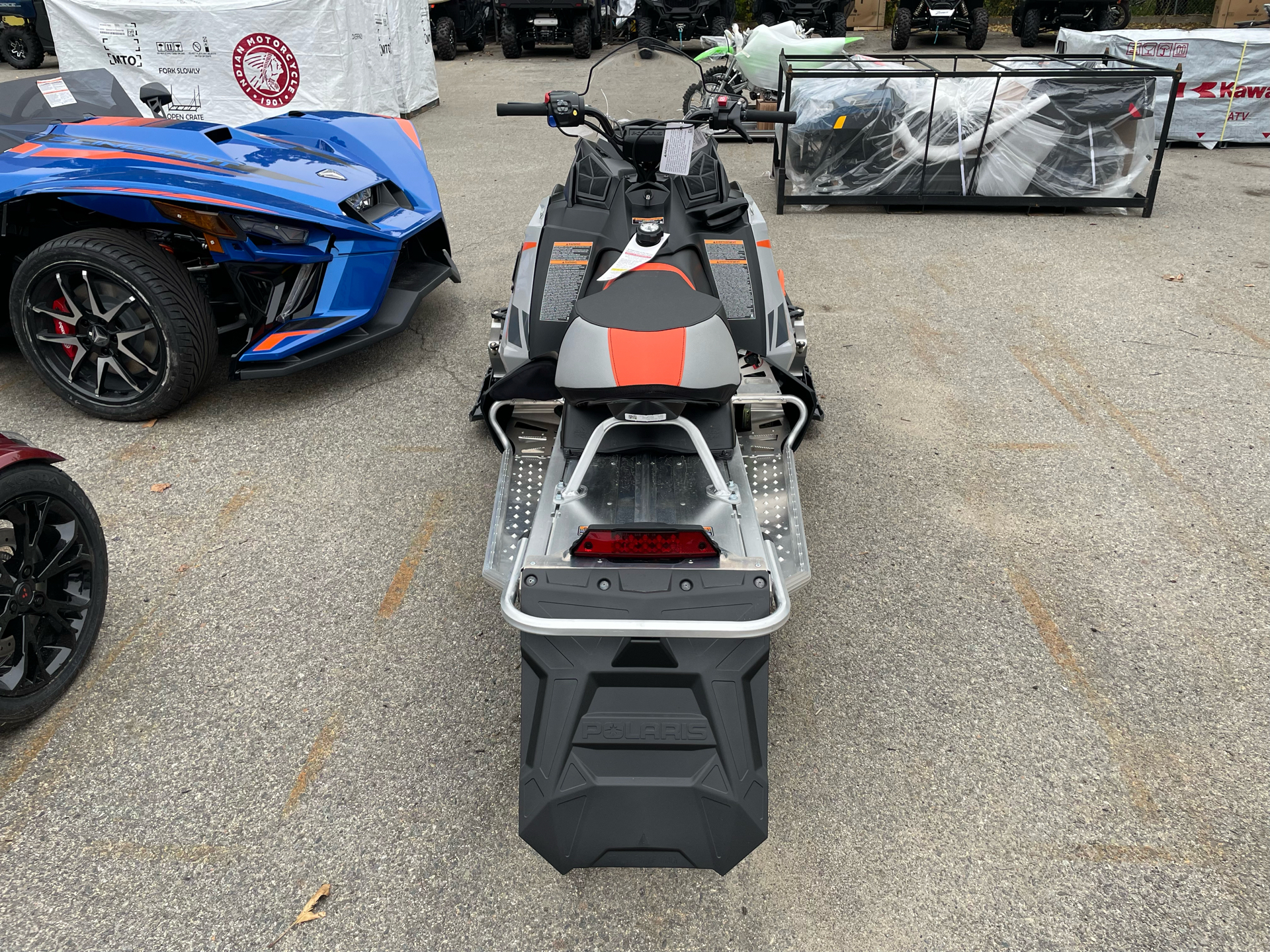 2025 Polaris 550 Indy Sport 121 ES in North Chelmsford, Massachusetts - Photo 4