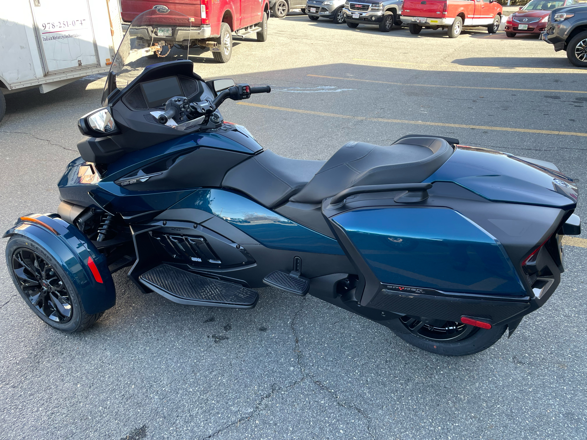 2024 Can-Am Spyder RT in North Chelmsford, Massachusetts - Photo 17