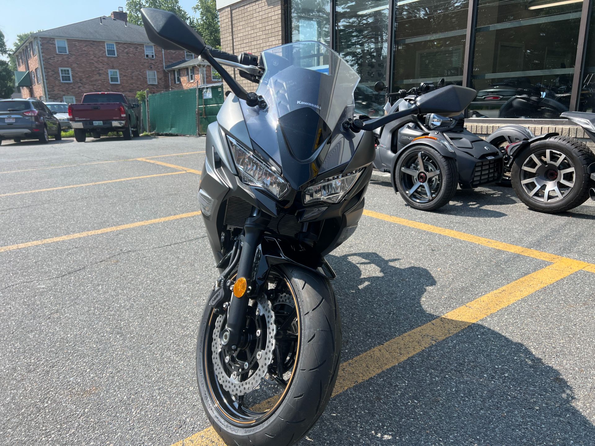 2023 Kawasaki Ninja 650 in North Chelmsford, Massachusetts - Photo 4