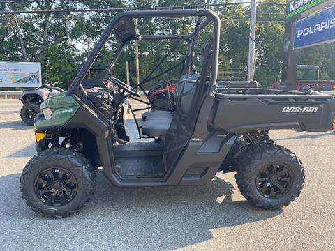 2025 Can-Am Defender DPS HD7 in North Chelmsford, Massachusetts - Photo 2