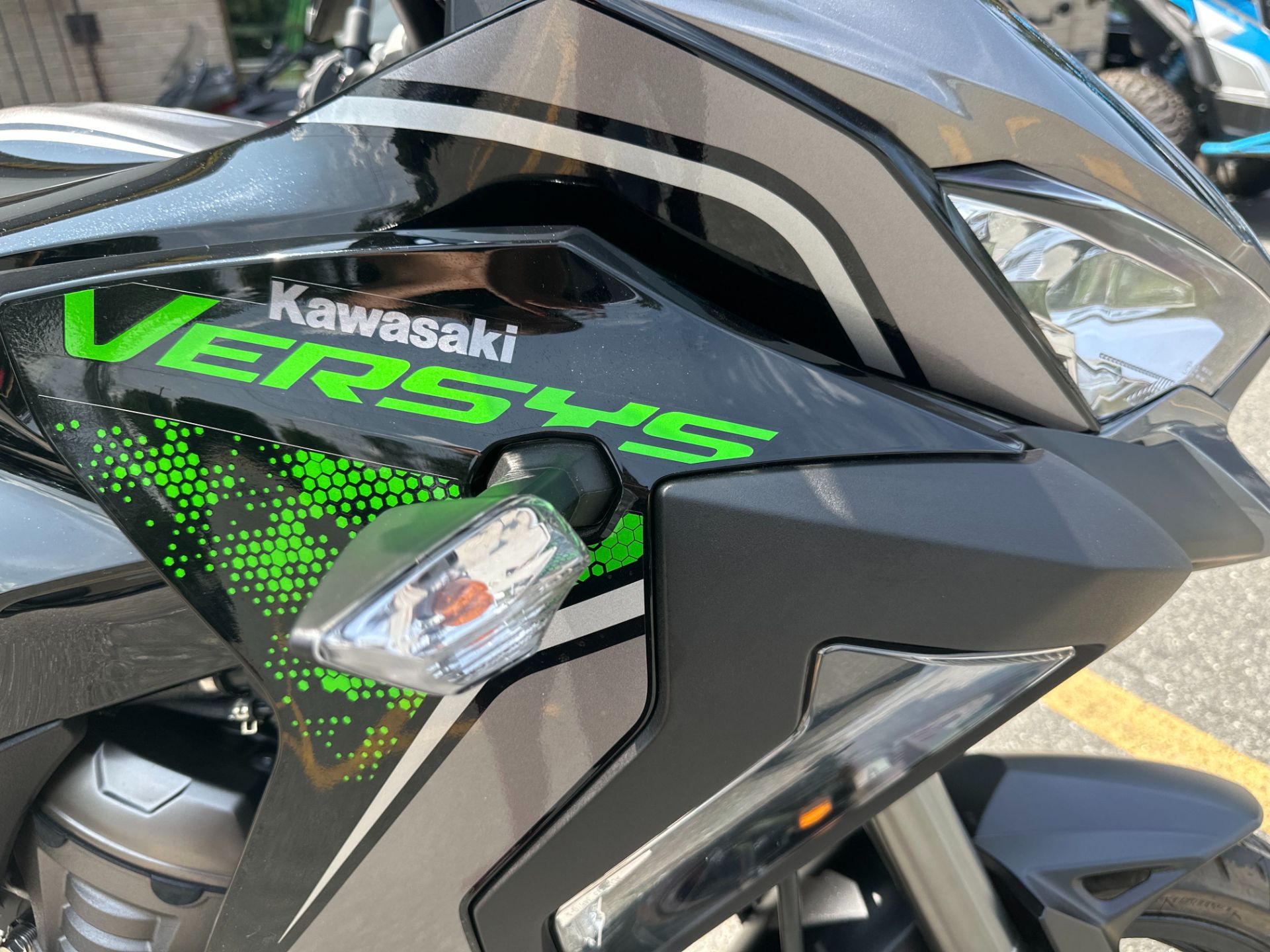2023 Kawasaki Versys 1000 SE LT+ in North Chelmsford, Massachusetts - Photo 3
