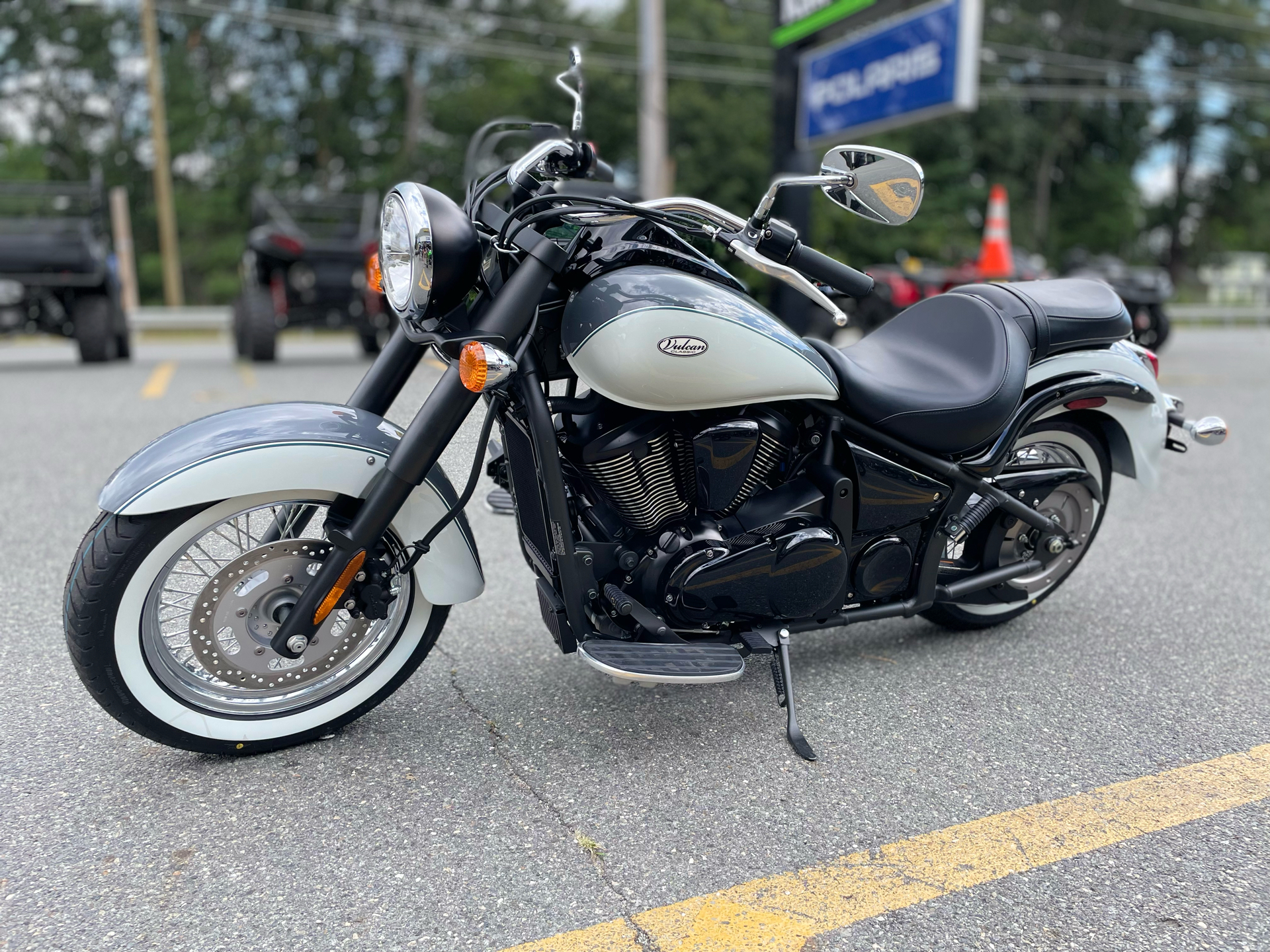 2024 Kawasaki Vulcan 900 Classic in North Chelmsford, Massachusetts - Photo 2