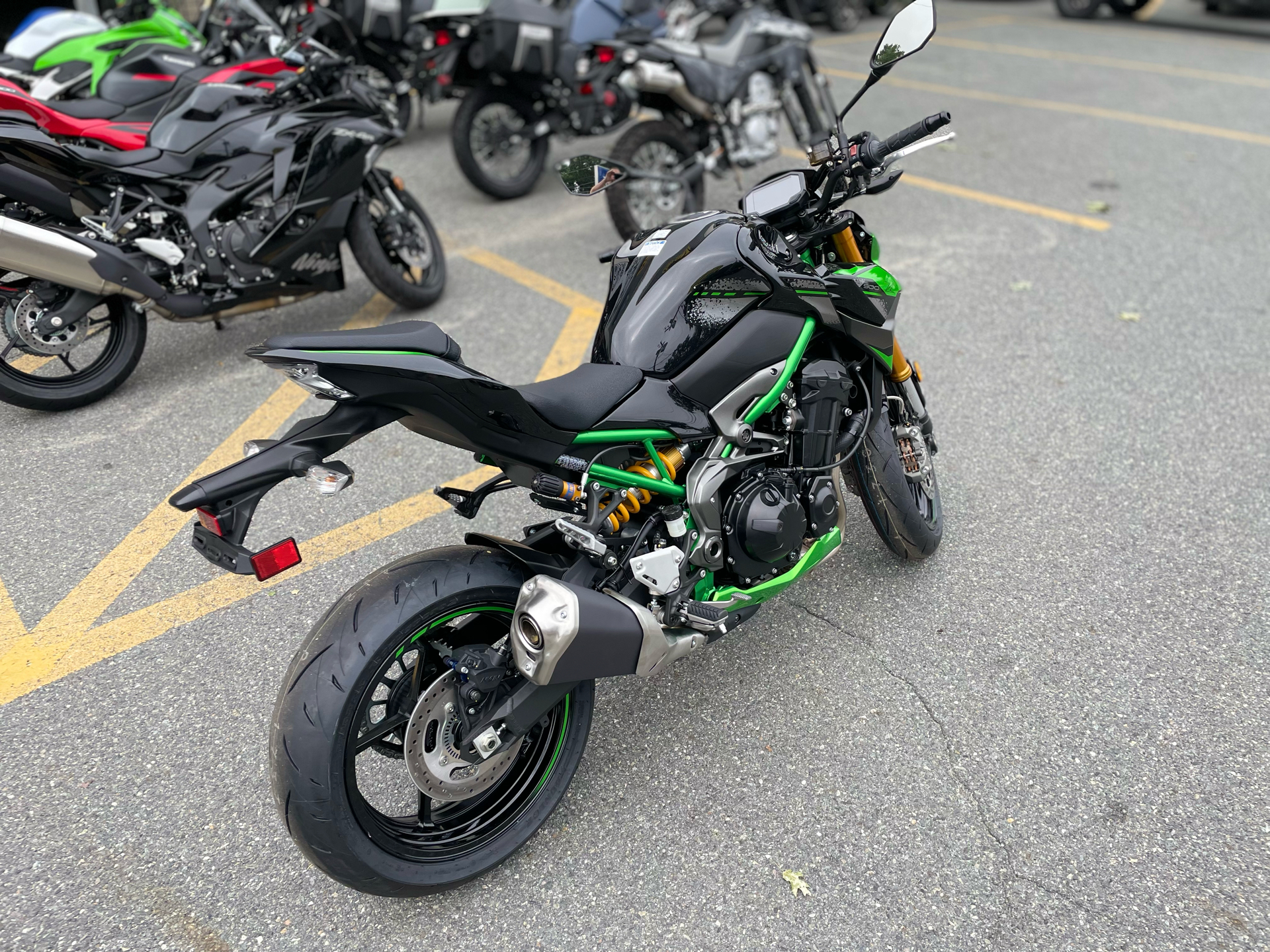 2024 Kawasaki Z900 SE ABS in North Chelmsford, Massachusetts - Photo 8