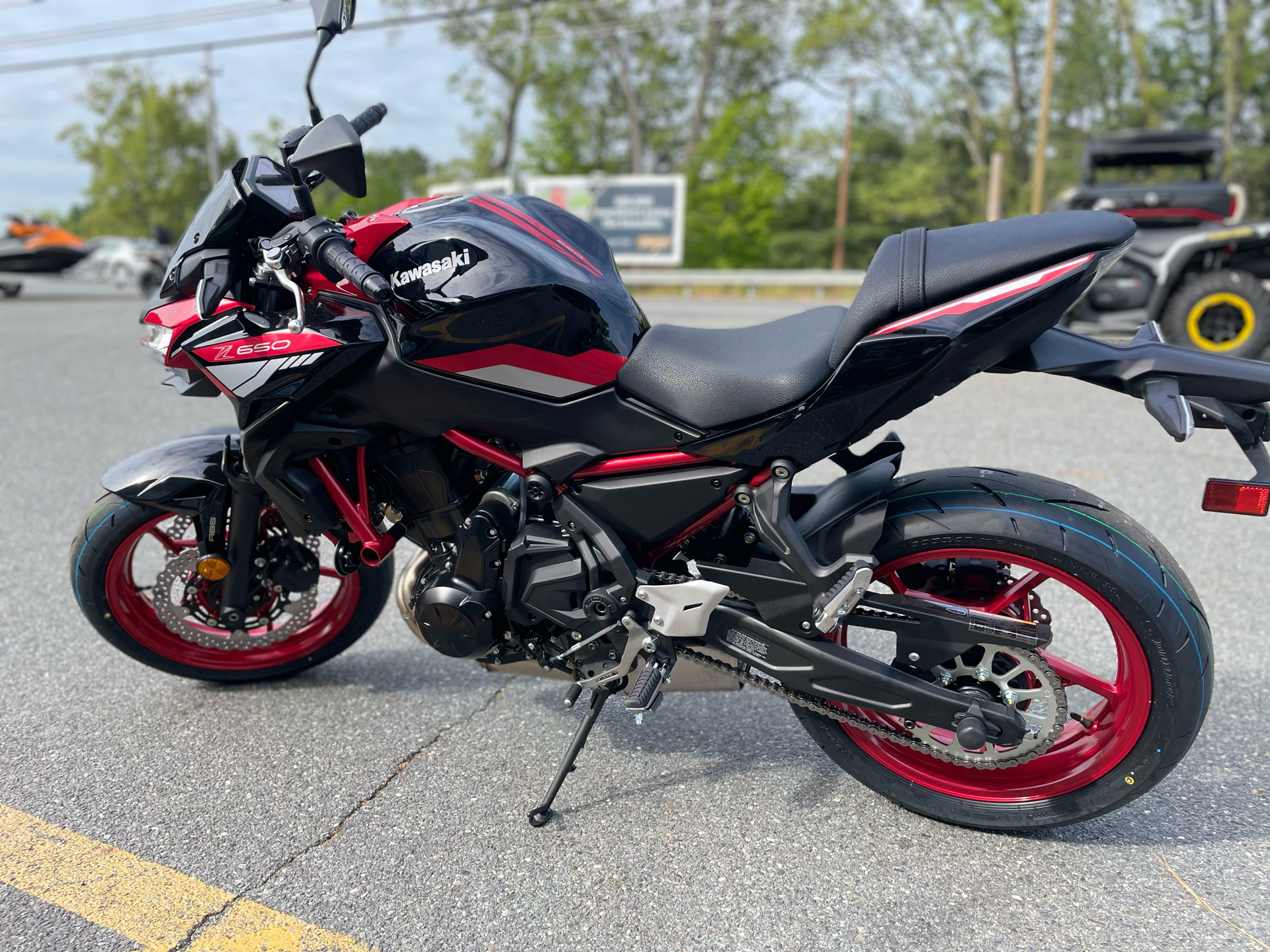 2024 Kawasaki Z650 ABS in North Chelmsford, Massachusetts - Photo 5