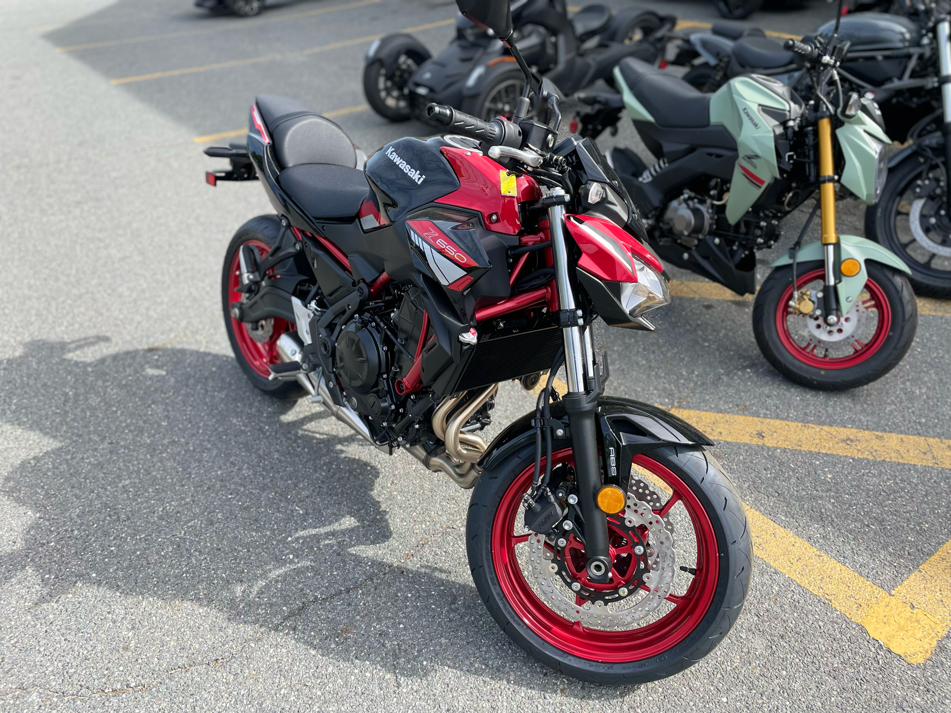 2024 Kawasaki Z650 ABS in North Chelmsford, Massachusetts - Photo 11