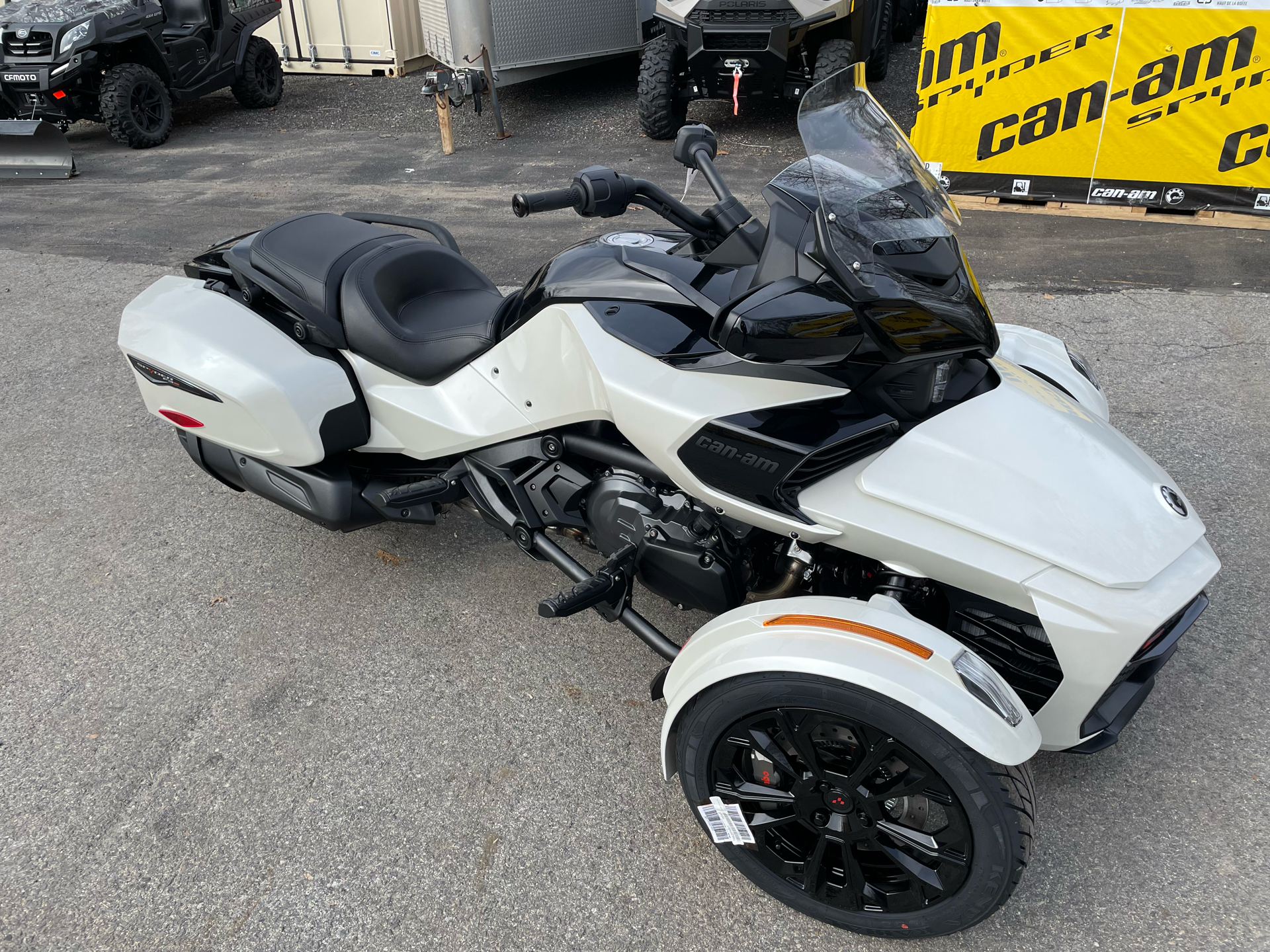 2024 Can-Am Spyder F3-T in North Chelmsford, Massachusetts - Photo 2