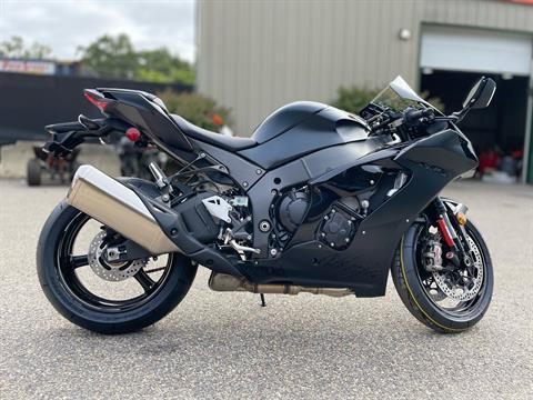 2024 Kawasaki Ninja ZX-10R ABS in North Chelmsford, Massachusetts