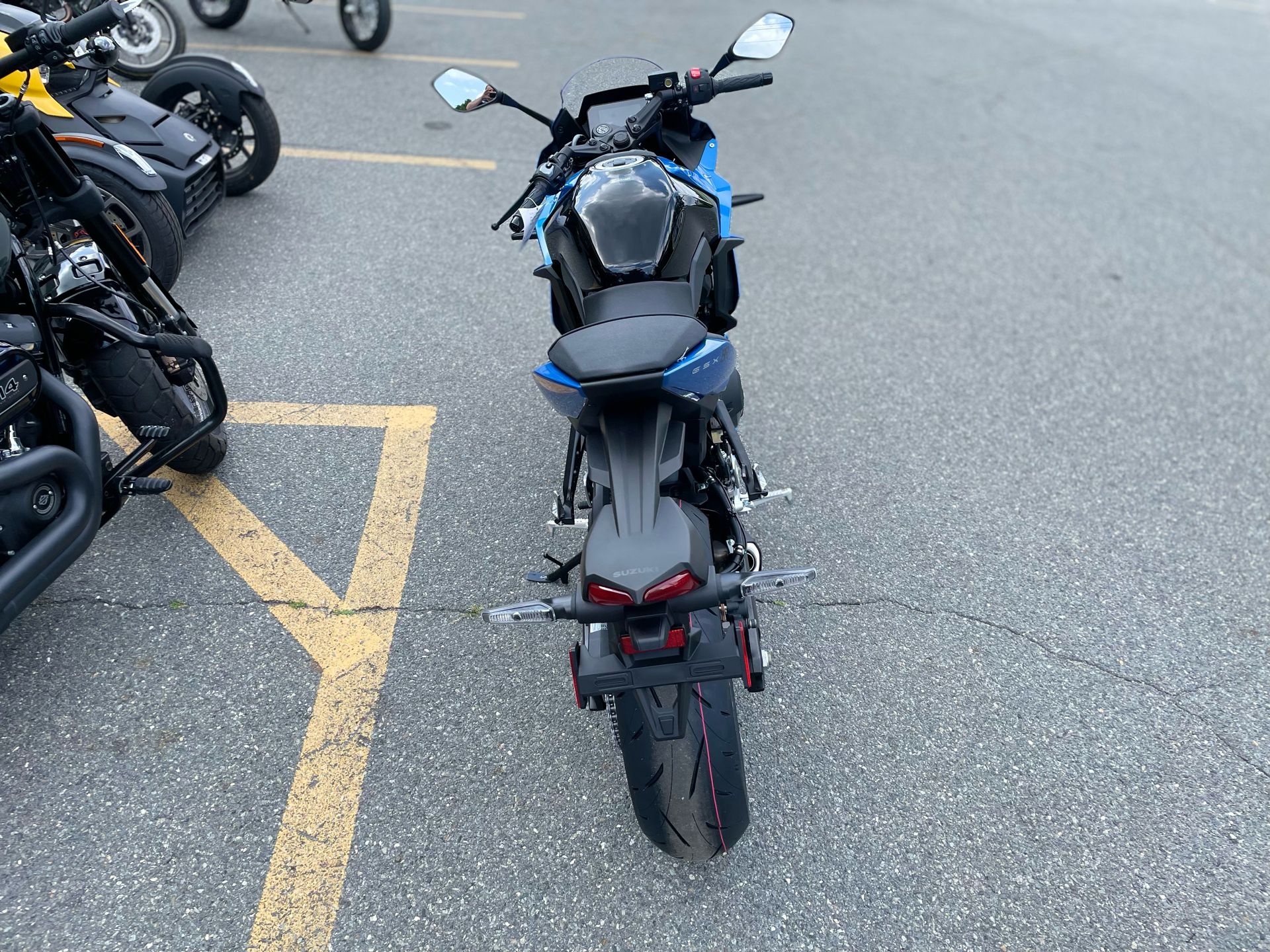 2024 Suzuki GSX-8R in North Chelmsford, Massachusetts - Photo 8