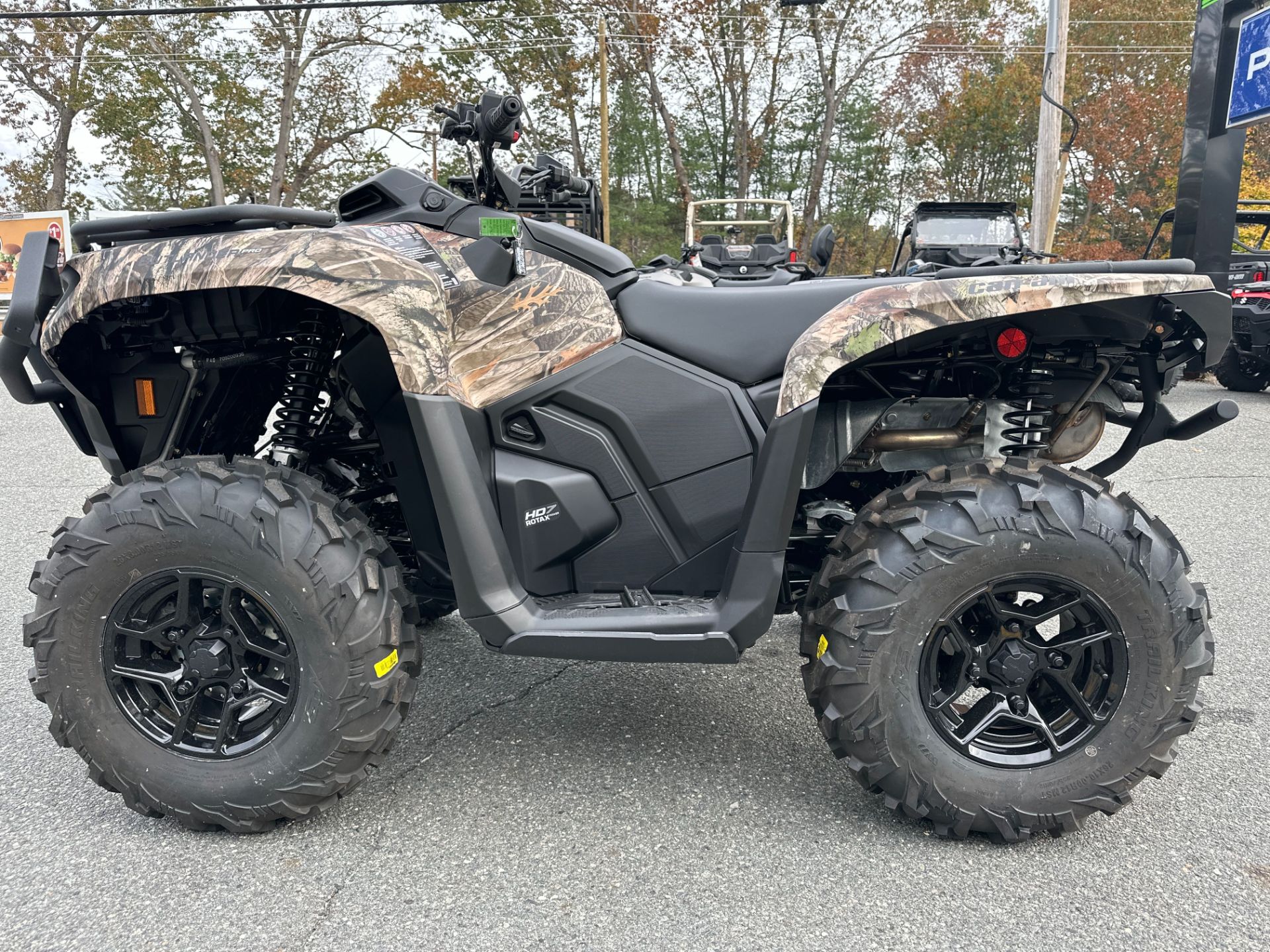2024 Can-Am Outlander PRO Hunting Edition HD7 in North Chelmsford, Massachusetts - Photo 2