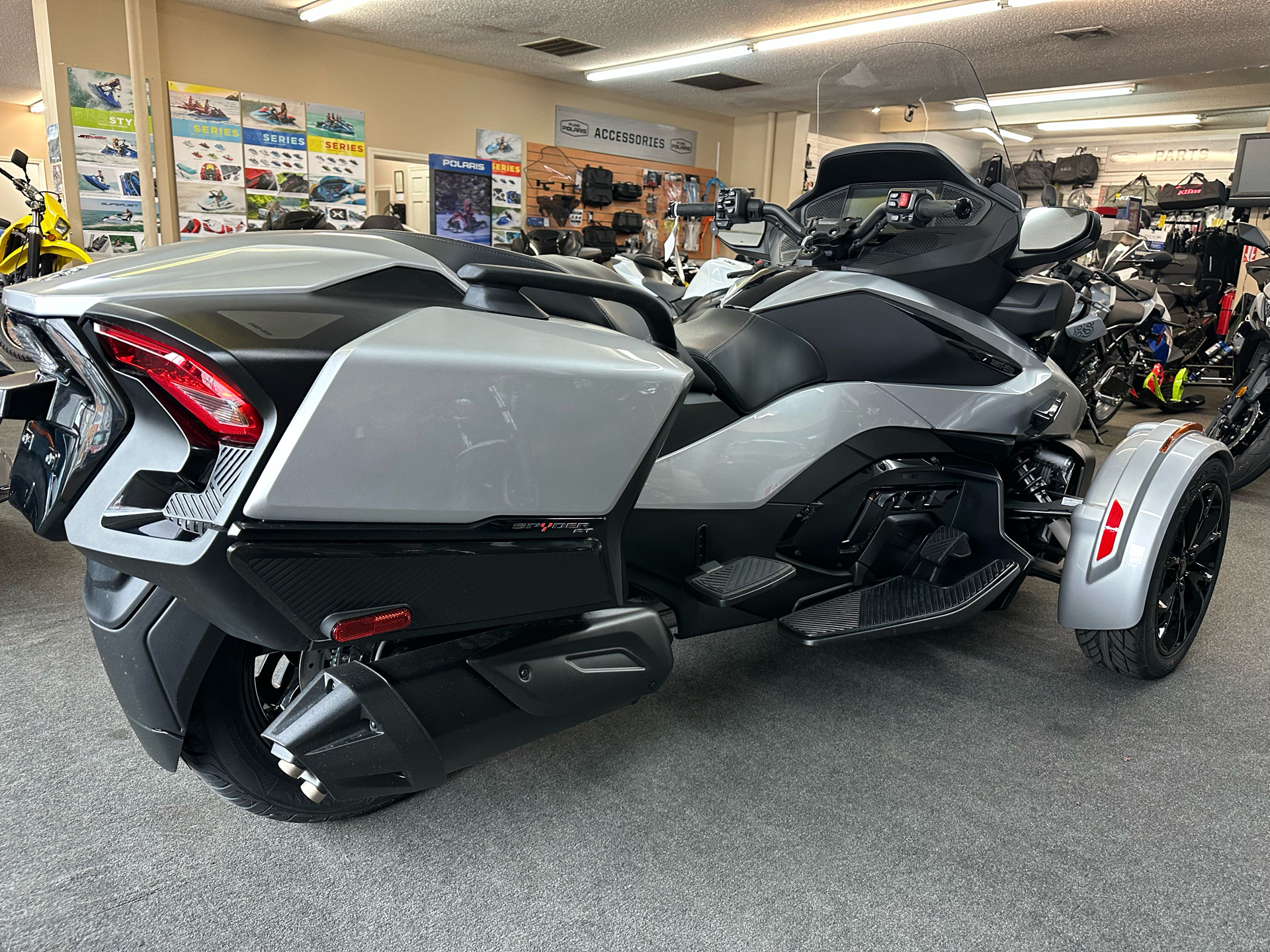 2024 Can-Am Spyder RT in North Chelmsford, Massachusetts - Photo 5