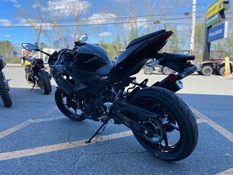 2024 Kawasaki Ninja 500 in North Chelmsford, Massachusetts - Photo 4
