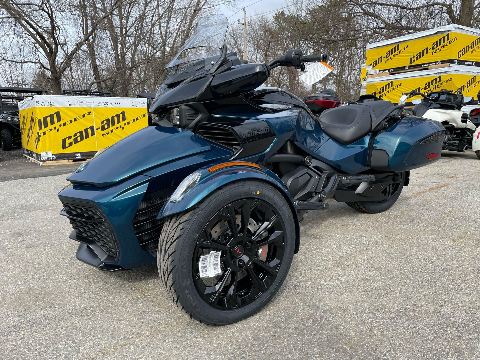 2024 Can-Am Spyder F3-T in North Chelmsford, Massachusetts - Photo 11