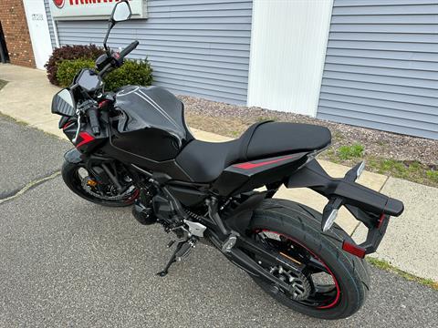 2023 Kawasaki Z650 in Enfield, Connecticut - Photo 4