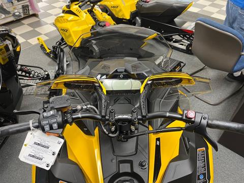 2023 Ski-Doo MXZ Blizzard 600R E-TEC ES Ice Ripper XT 1.25 in Enfield, Connecticut - Photo 4