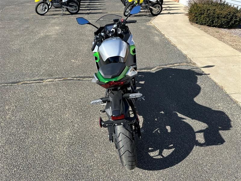 2024 Kawasaki Ninja e-1 ABS in Enfield, Connecticut - Photo 6