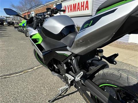 2024 Kawasaki Ninja e-1 ABS in Enfield, Connecticut - Photo 5