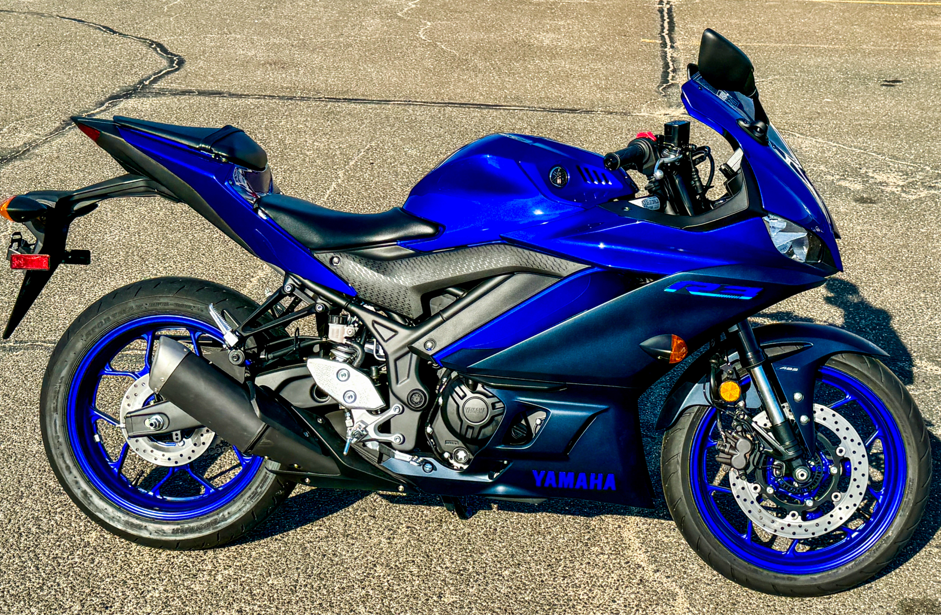 2023 Yamaha YZF-R3 ABS in Enfield, Connecticut - Photo 7