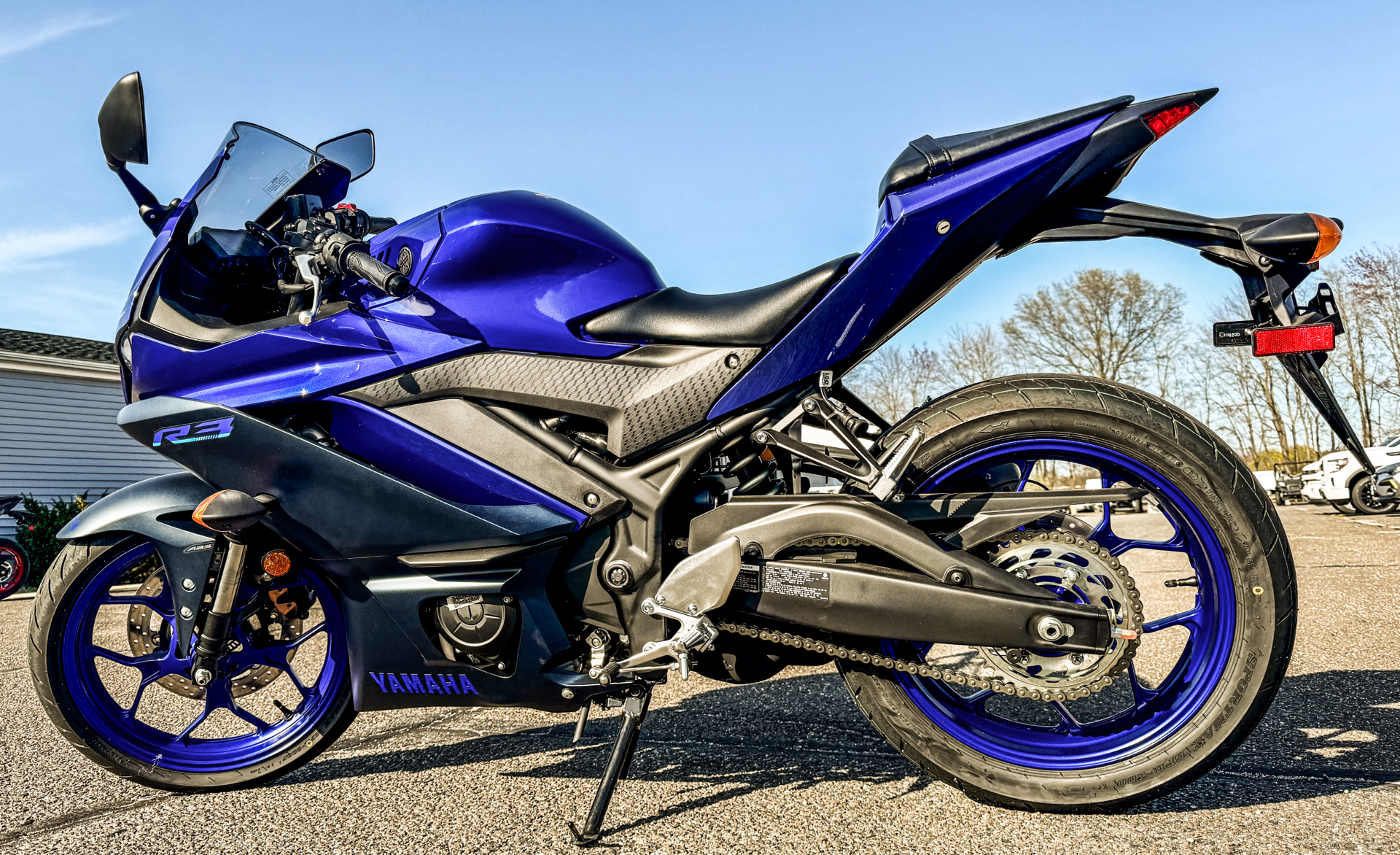 2023 Yamaha YZF-R3 ABS in Enfield, Connecticut - Photo 8