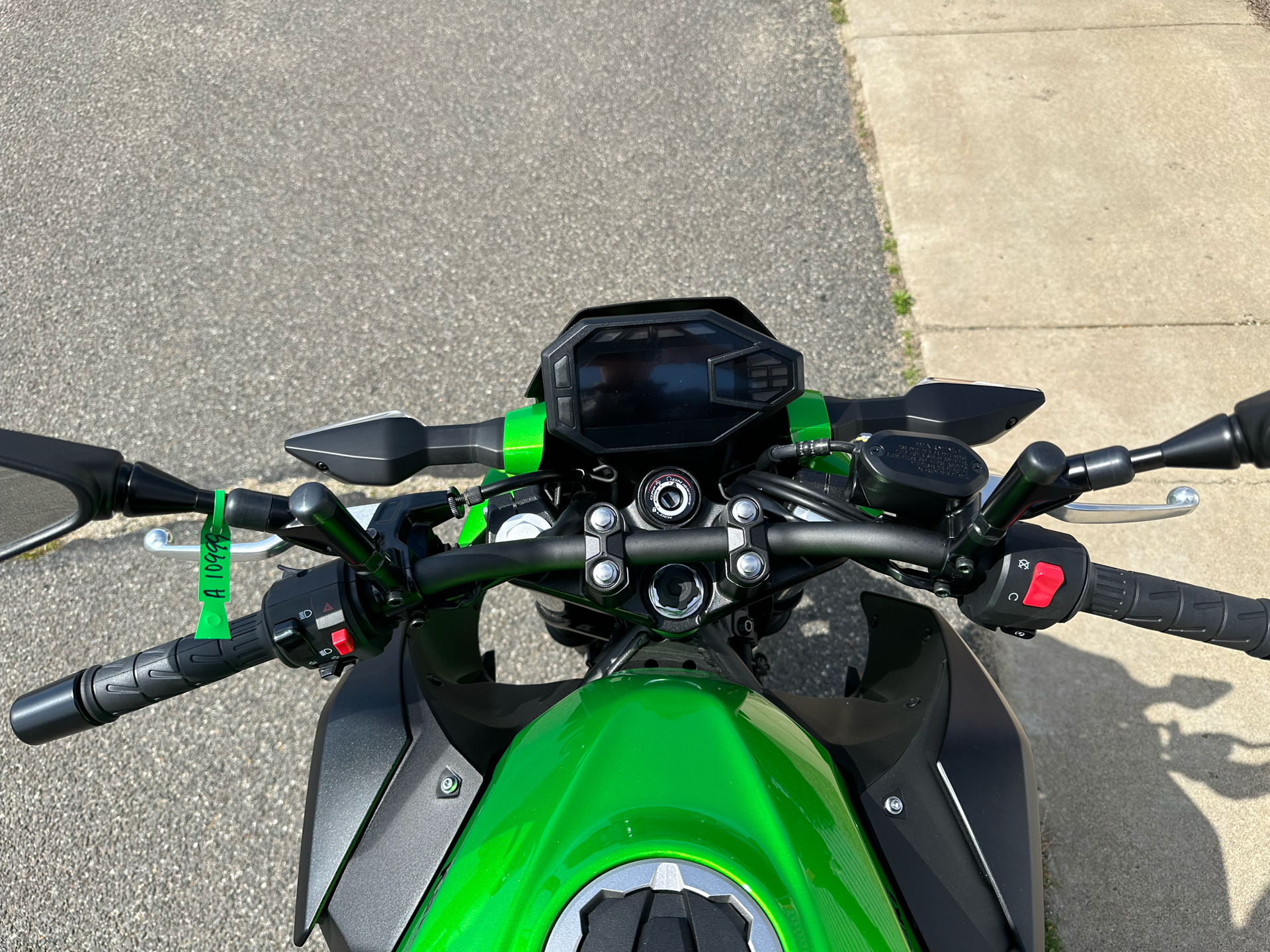 2024 Kawasaki Z500 ABS in Enfield, Connecticut - Photo 3