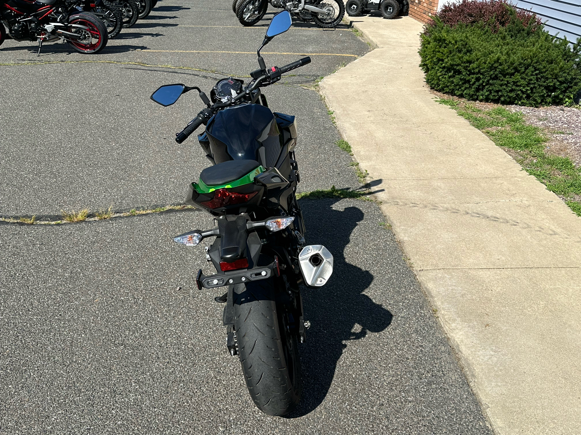 2022 Kawasaki Z400 ABS in Enfield, Connecticut - Photo 5