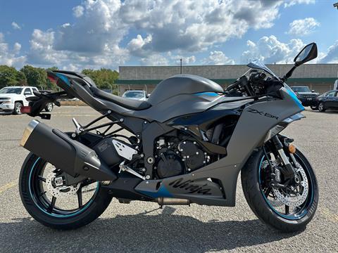 2025 Kawasaki Ninja ZX-6R ABS in Enfield, Connecticut - Photo 7