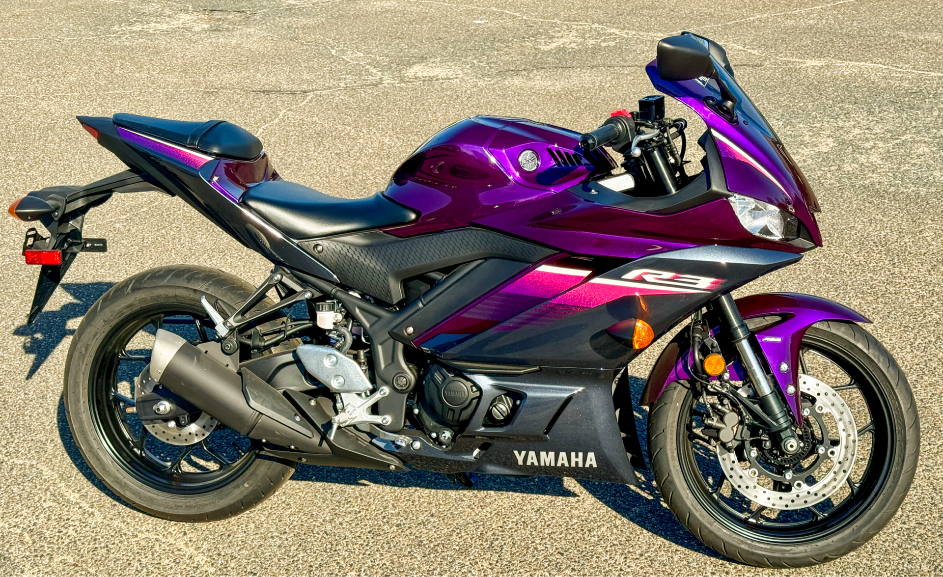 2023 Yamaha YZF-R3 ABS in Enfield, Connecticut - Photo 10