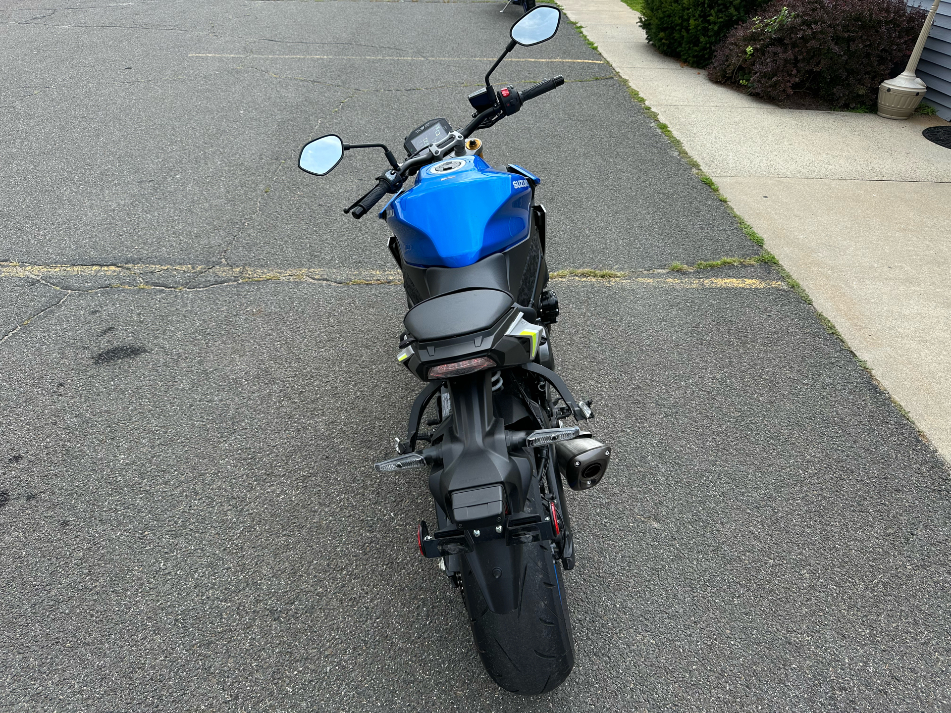 2023 Suzuki GSX-S1000 in Enfield, Connecticut - Photo 4