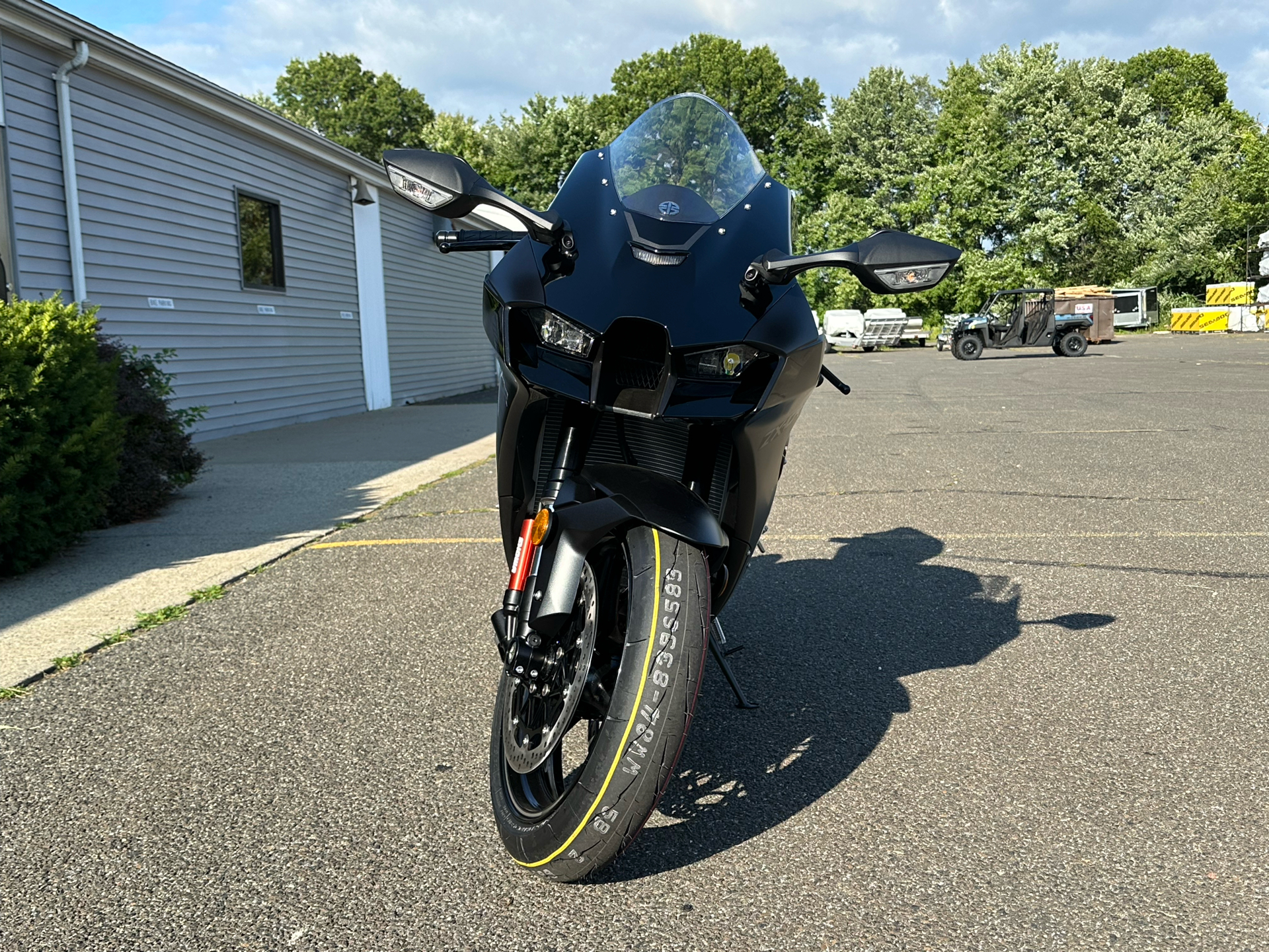 2024 Kawasaki Ninja ZX-10R in Enfield, Connecticut - Photo 9