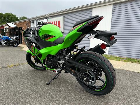 2024 Kawasaki Ninja 500 KRT Edition in Enfield, Connecticut - Photo 4