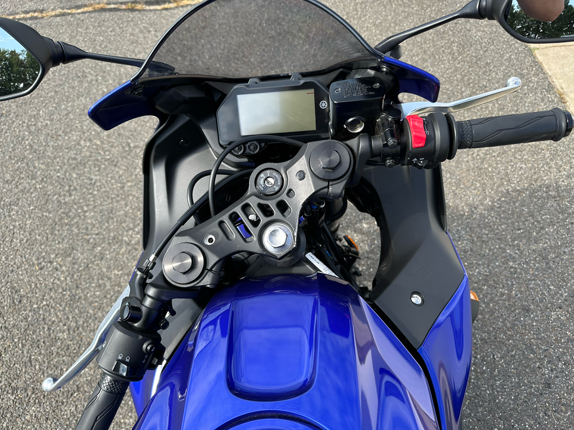 2024 Yamaha YZF-R3 in Enfield, Connecticut - Photo 3