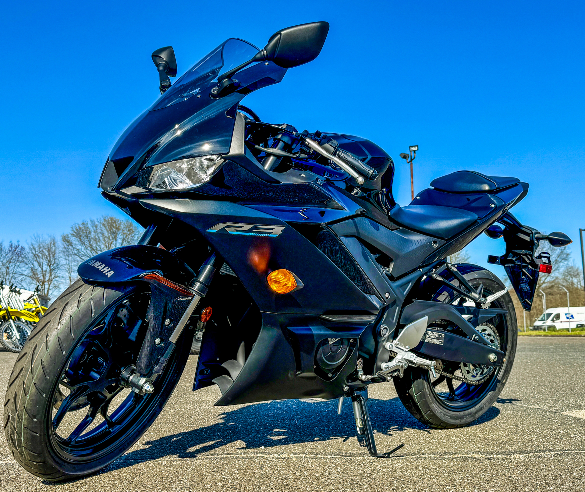 2023 Yamaha YZF-R3 ABS in Enfield, Connecticut - Photo 8