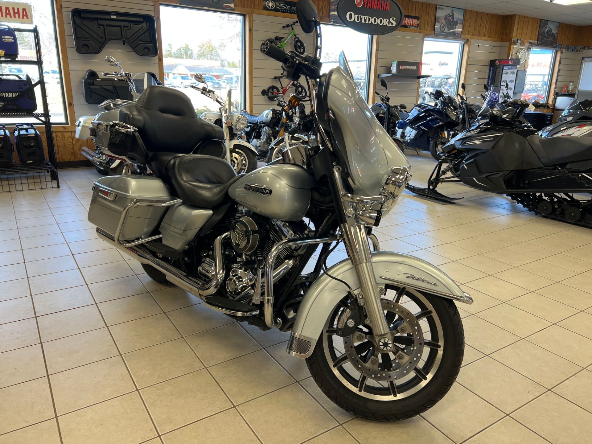 2015 Harley-Davidson Electra Glide® Ultra Classic® Low in Topsham, Maine - Photo 1