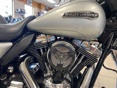 2015 Harley-Davidson Electra Glide® Ultra Classic® Low in Topsham, Maine - Photo 4