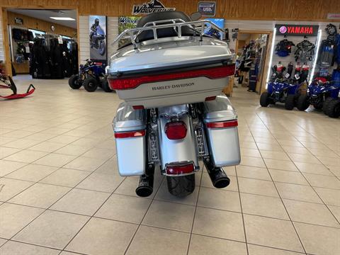2015 Harley-Davidson Electra Glide® Ultra Classic® Low in Topsham, Maine - Photo 10